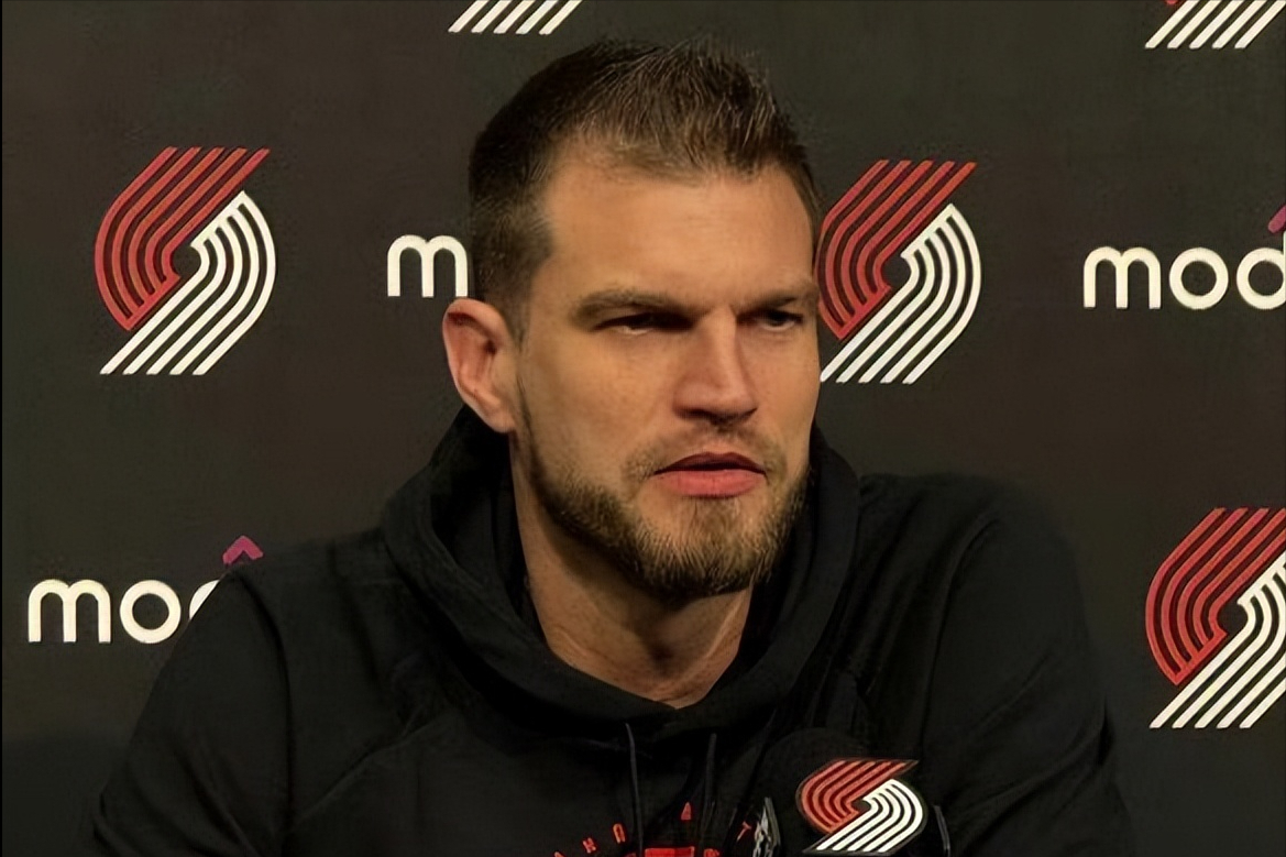 九游（中国）-炸裂！杨瀚森遭库明加隔扣！5分钟1+1惨淡收场，斯帅表情耐人寻味