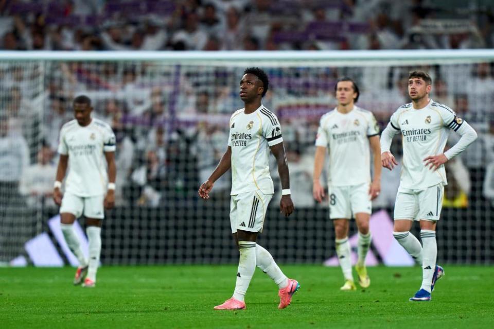 九游网页版-情绪低落！皇马主场爆冷输球后更衣室气氛沉重 自认只剩欧冠可争